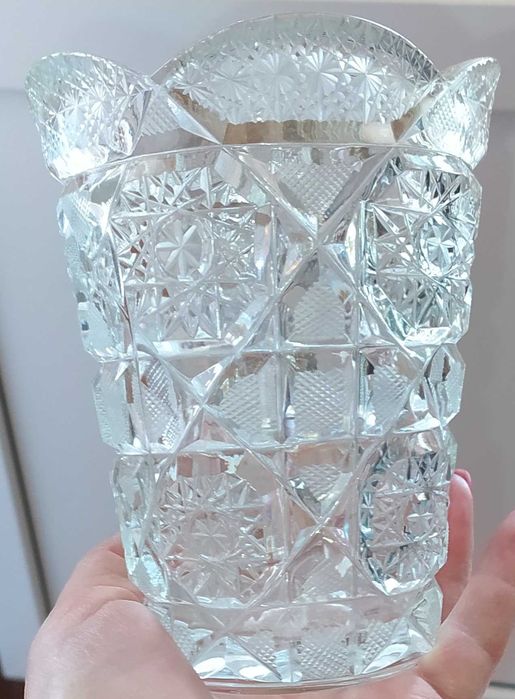 Красивая ваза.Вазы для цветов. Хрусталь.