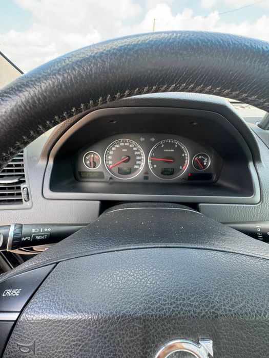 Volvo XC90,2010 рік, 2,4,7 місць,4х4