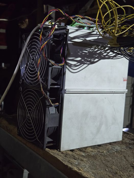 bitmain antminer z15 420ksol, koparka kryptowalut + zasilacz