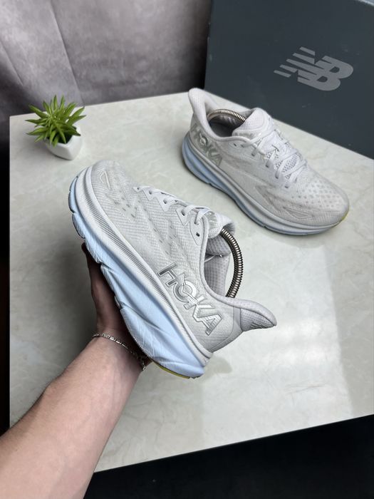 Кросівки Hoka Clifton 9 Розмір 41 Original Взуття
