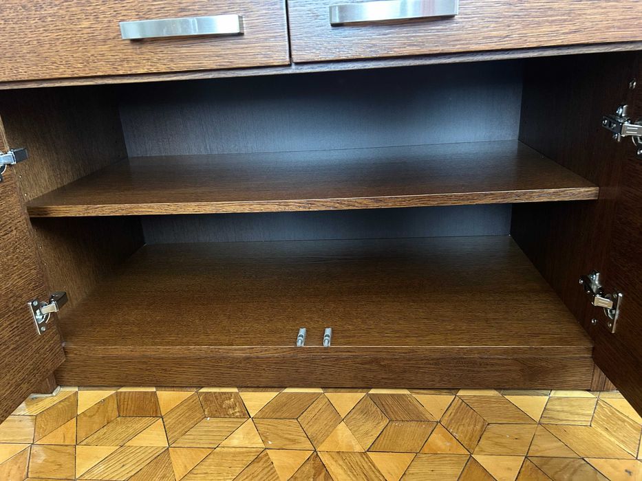 Komoda z okleiny dębowej