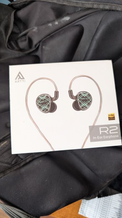 Наушники Artti r2