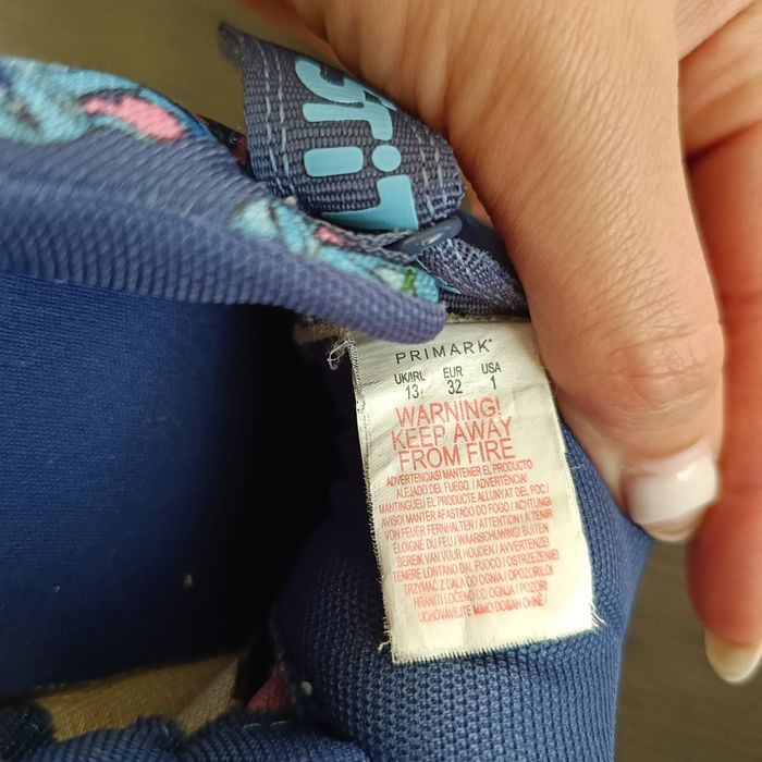 Кросівки зі Стічем Primark