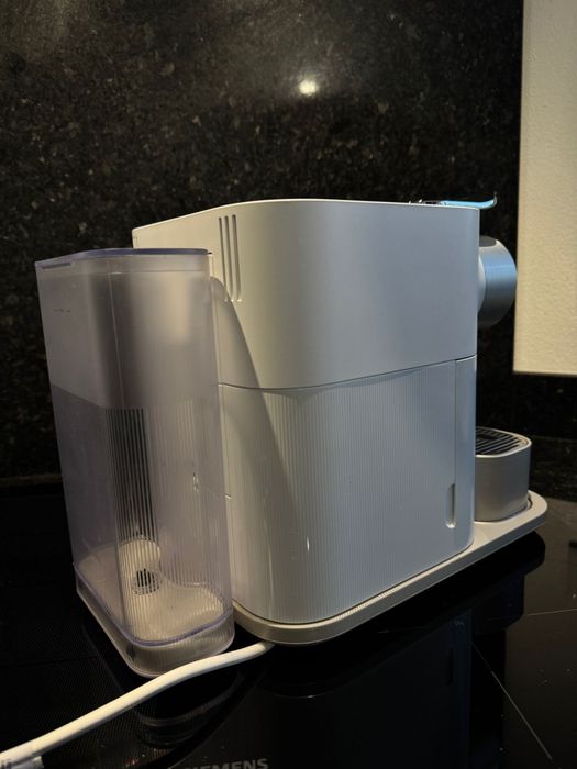 Maquina Nespresso DeLonghi Gran Lattissima