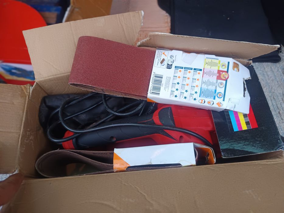 Torno forjado rotativo e lixadeira de rolo