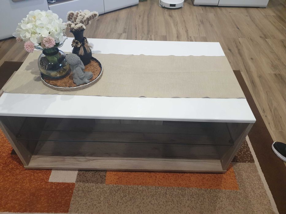 mesa de centro branca