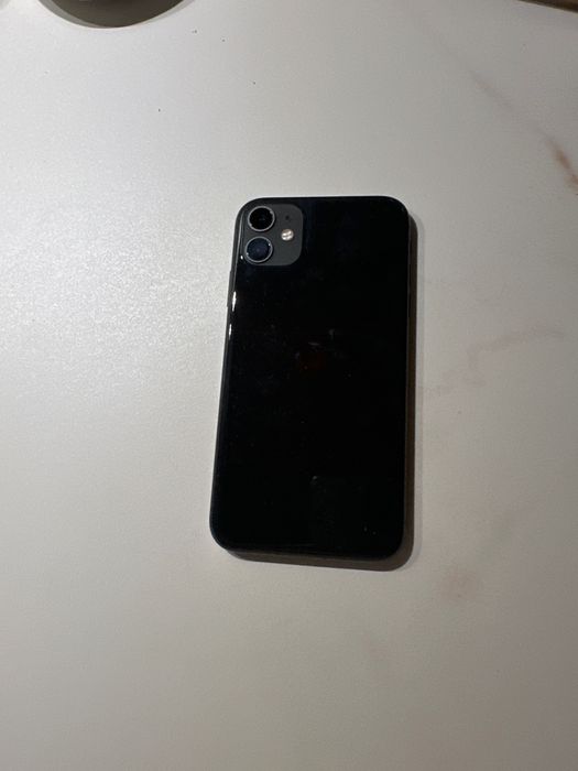 iPhone 11 em bom estado