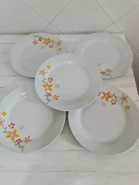 Conjunto Lote Pratos Travessas Terrinas Tabuleiros Louças Porcelanas