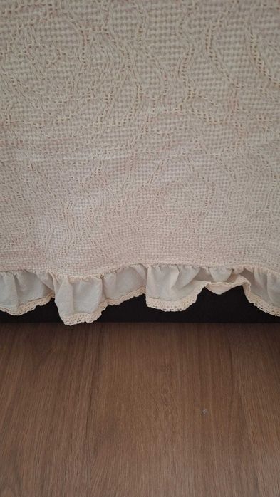 colcha com folho BEJE NOVA