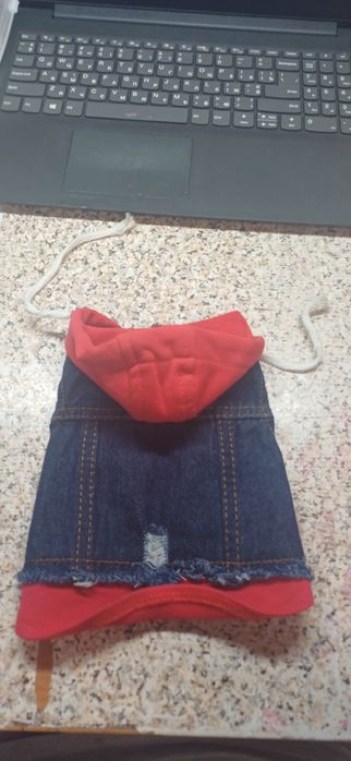 Літня кофточка. Розмір S. Довжина спинки 20 см. На застібці