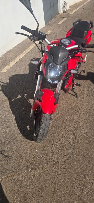 Benelli BN 125 — 2020 | Vermelha | 2.º proprietário