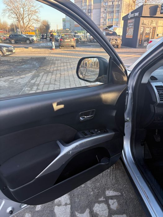 Mitsubishi outlander 2009, дизель 2.0