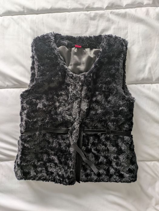 Colete S em pelinho estilo Zara