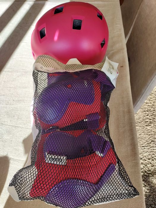 Kit de Patins e Acessórios em muito bom estado