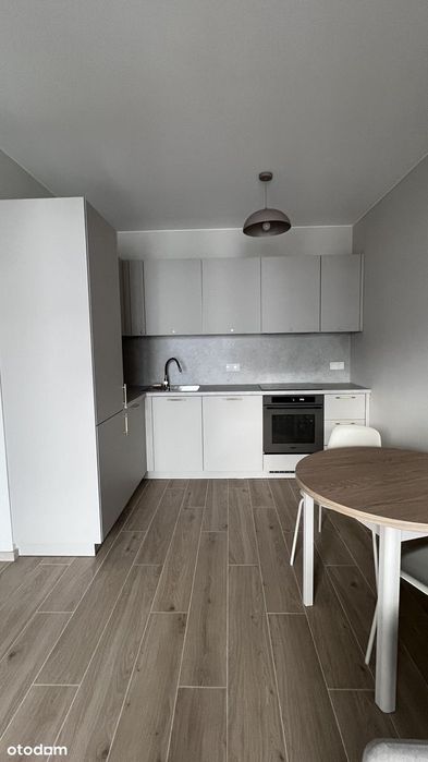 Bezpośrednio od wł | 2 pokoje 39,61 m² + loggia + miejsce w hali garaż