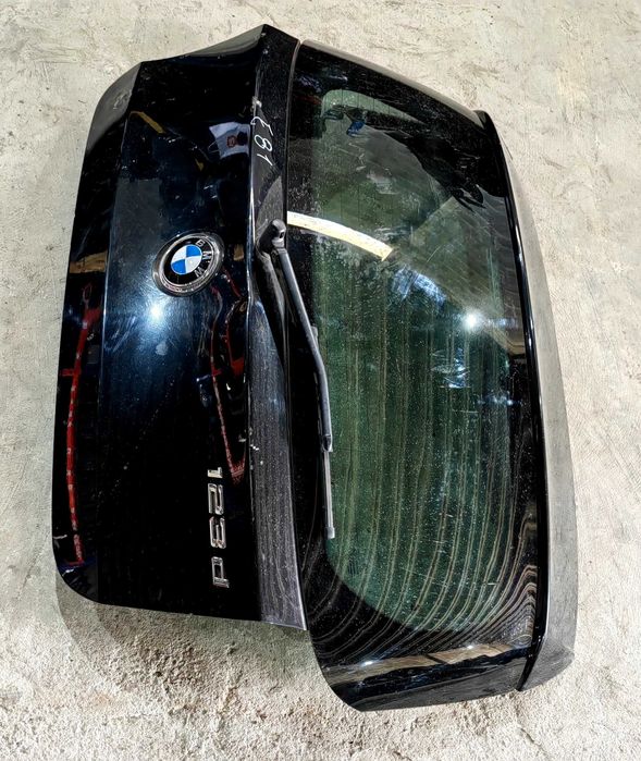 Tampa da mala BMW E81 serie 1