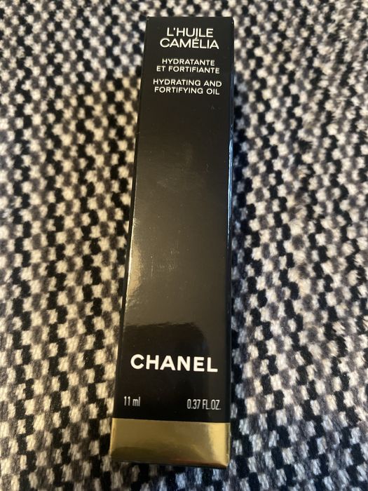 Chanel L’Huile Camelia