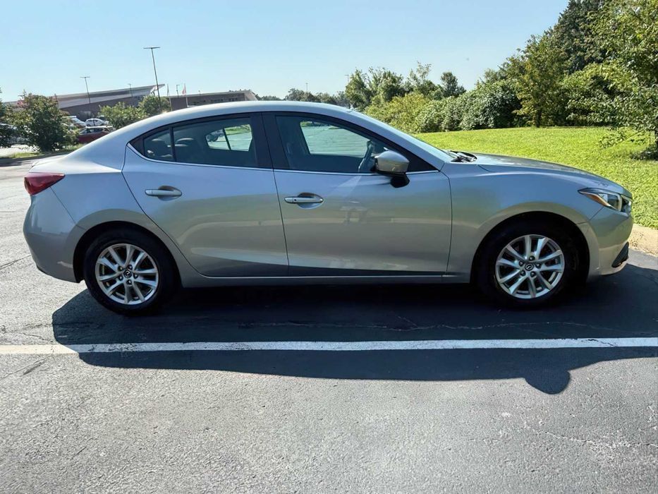 Mazda 3      2016