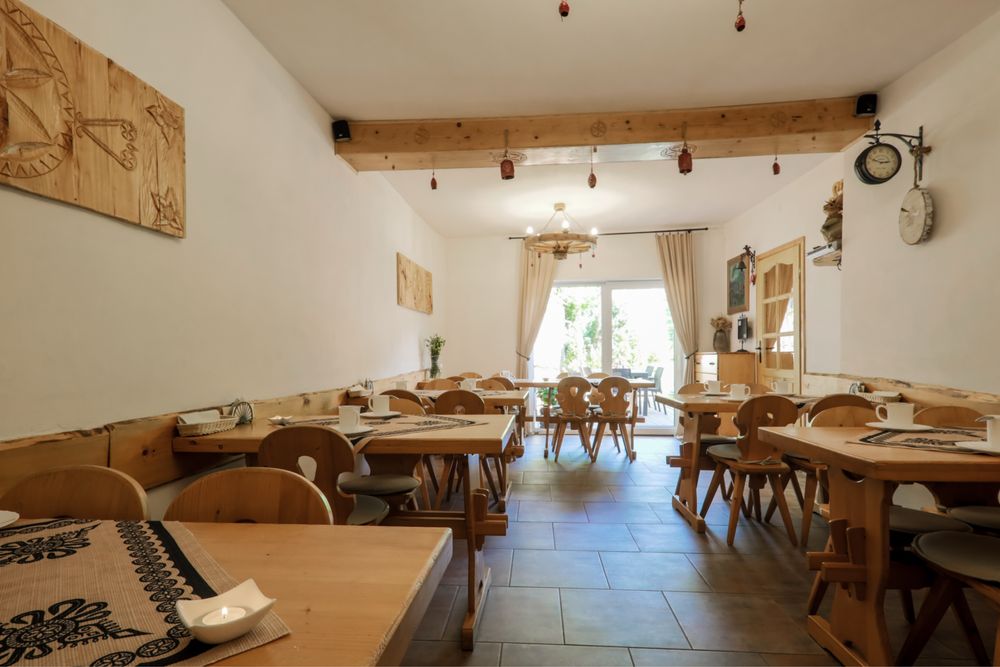 Dom na wyłączność dla min:18 os/sala kominkowa i zaplecze rekreacyjne