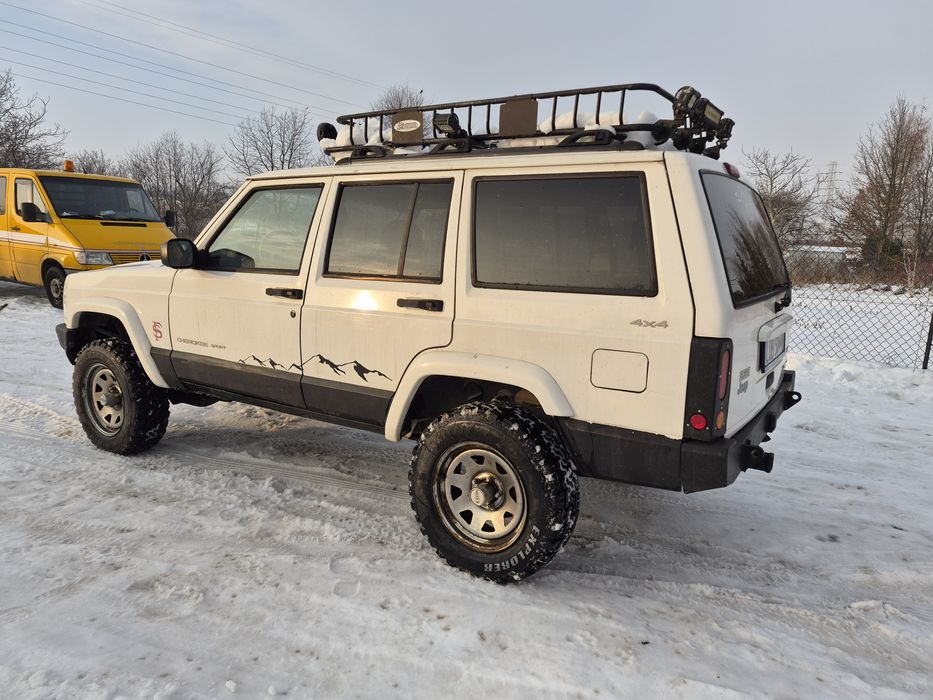 Jeep cheroke xj Polift 4.0 benzyna automat bardzo zdrowy