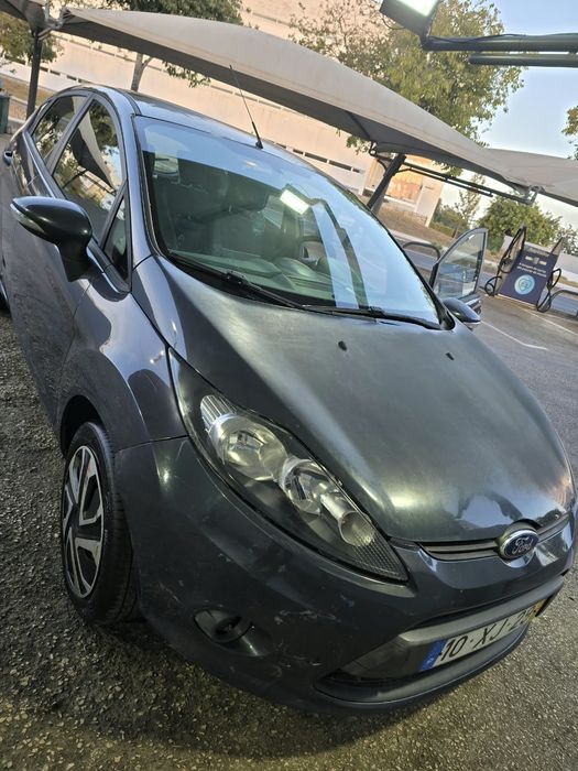 Vendo Ford Fiesta