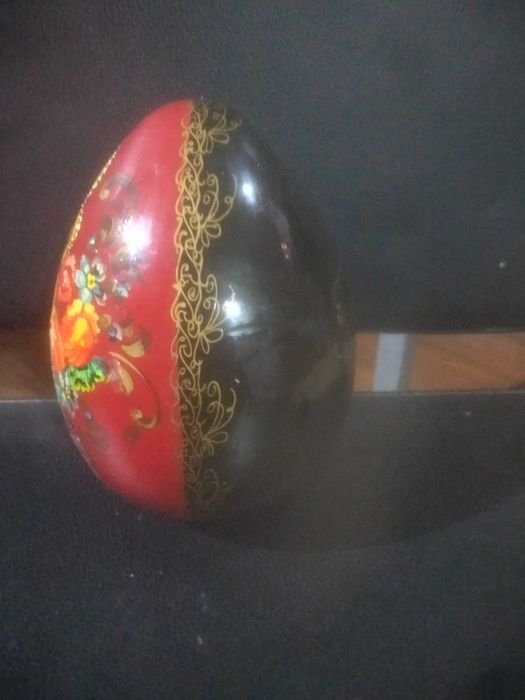 Arte Sacra Russa Ovo pintado á mão com ouro de 24k