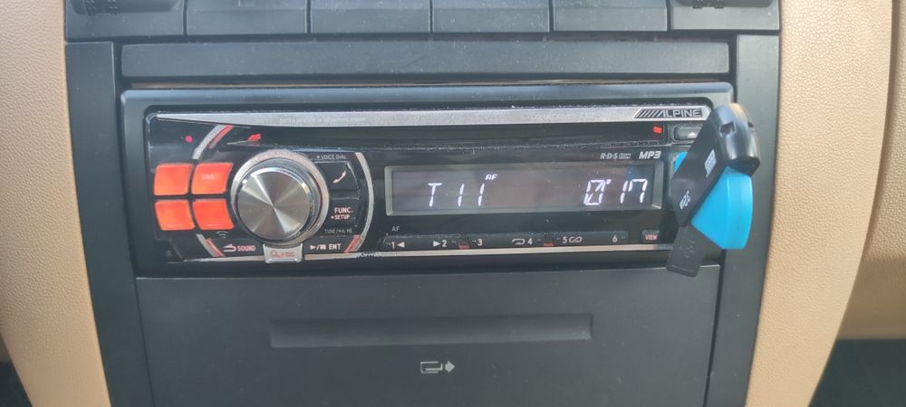 Alpine Cde 101RM USB i AUX 4x50