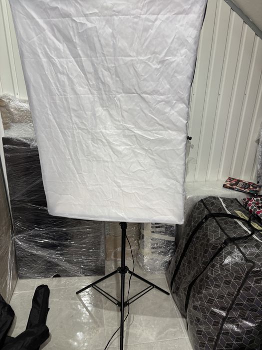Kit de iluminação fotográfica com 2 Softbox de nylon 50 x 70 cm e 2 lâmpadas de 135 W, 5500 K E27 e 1 bolsa de transporte