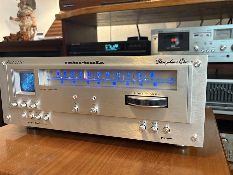 Tuner Marantz Model 2110