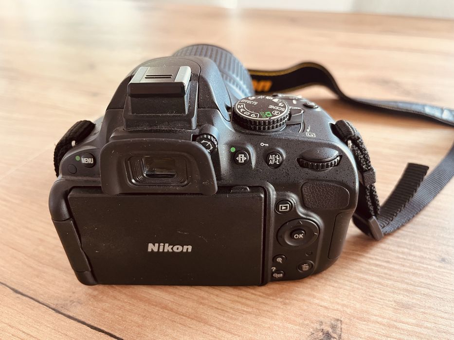 Nikon D5100 + lente 18-105