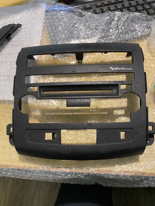 Панель магнітоли Оutlender XL