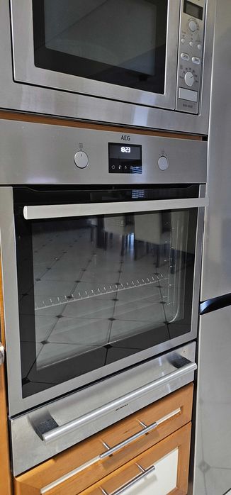 Forno praticamente novo AEG