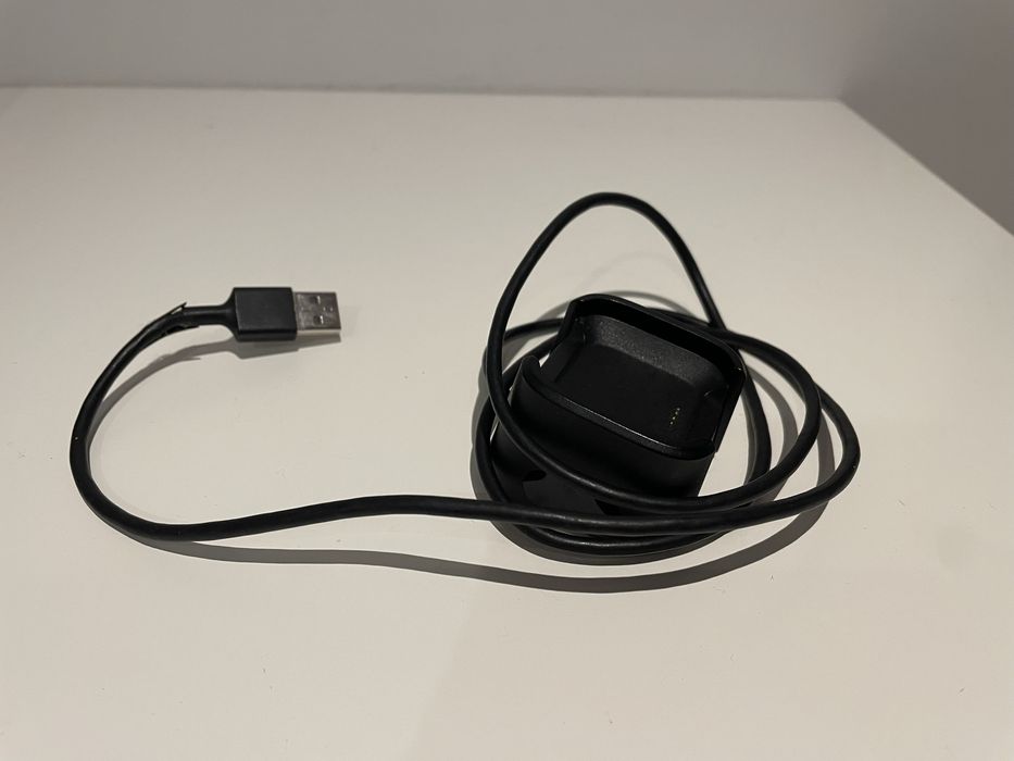 Relógio Fit Bit Versa - Rosa Gold