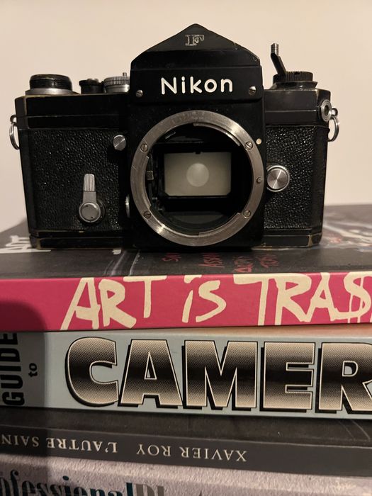 Camera Fotográfica Nikon F preta