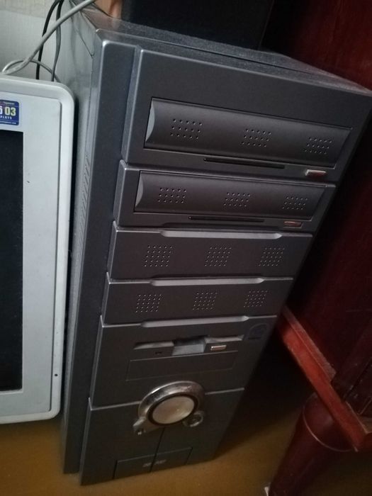 Компьютер, Intel Celeron  2.4 GHz, б/у