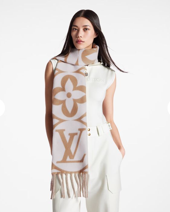 Cachecol Louis Vuitton bege reversivel