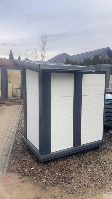 Płyta warstwowa , obróbka blacharska , okucia , blacha ANTRACYT I SREB