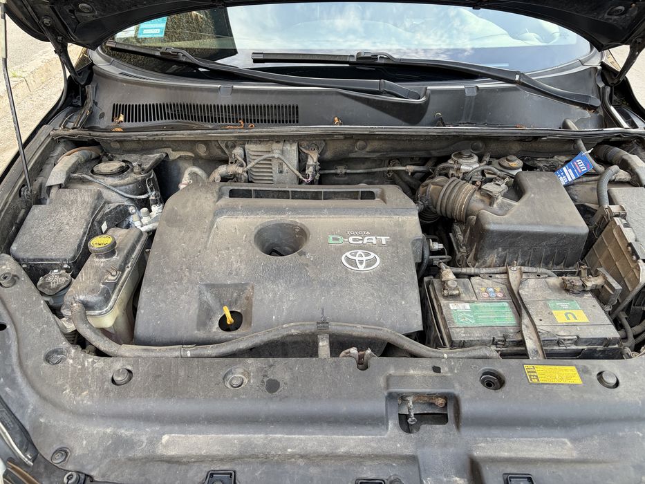 Toyota RAV4 2.2 D-CAT 4x4 МКПП 6-ступ