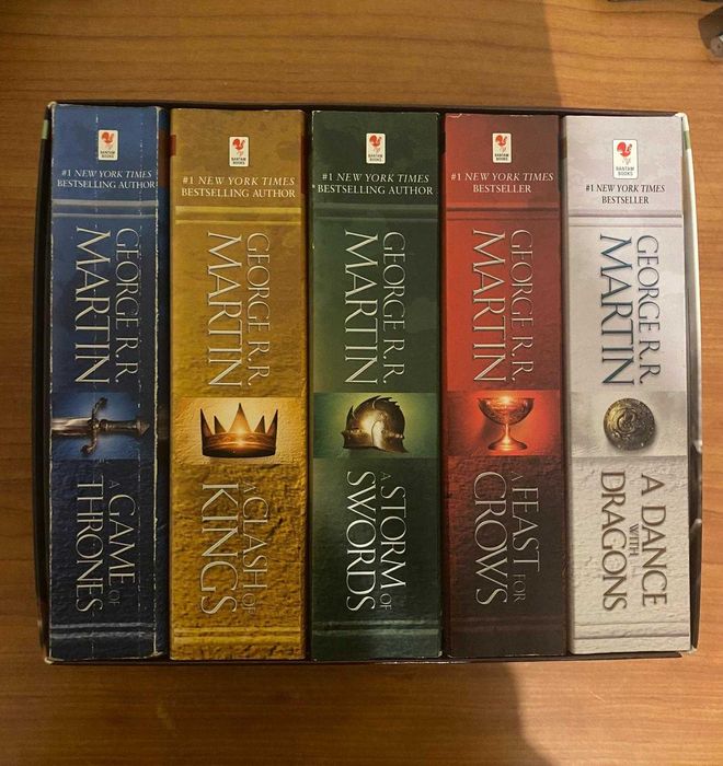 Song of ice and fire box (game of thrones books)- George R R Martin