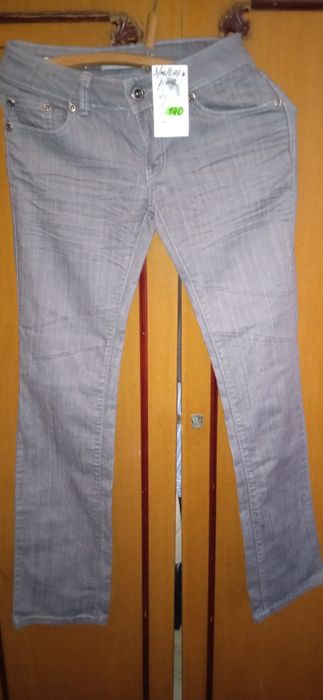 Продам новые джинсы