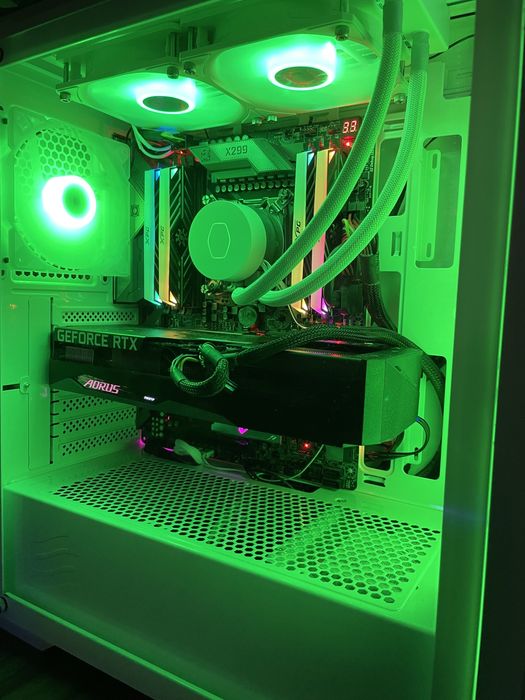 Komputer gamingowy + peryferia