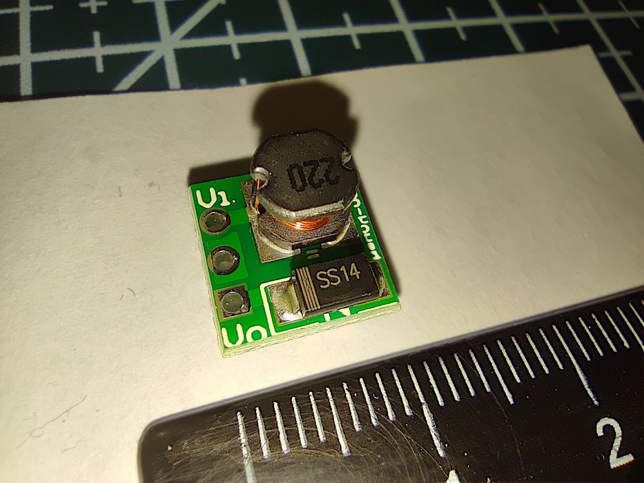 Мини DC-DC повышающий преобразователь 0.9-5V в 5V (USB ток)