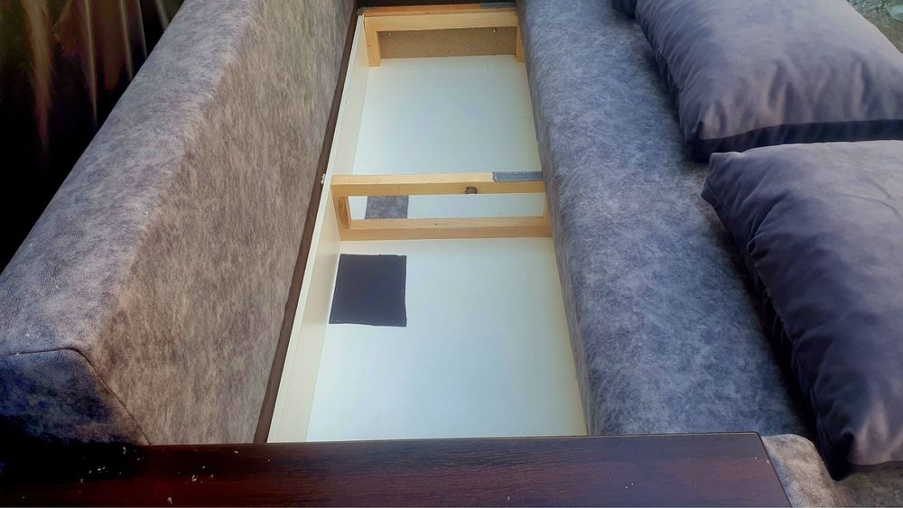 Диван єврокнижка !