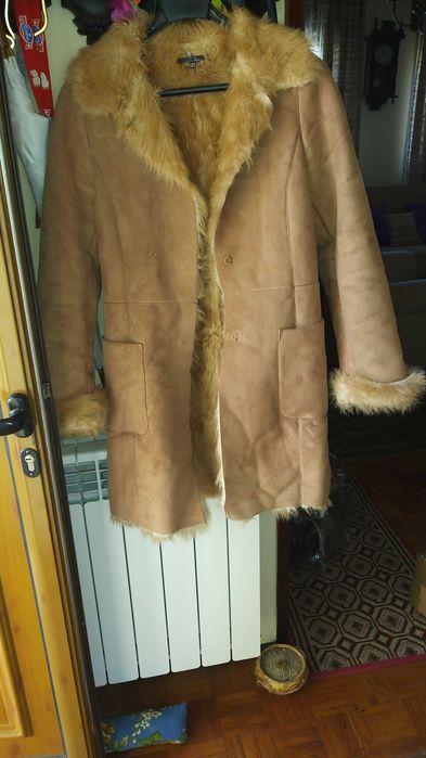 casaco em camurça com pelo de senhora