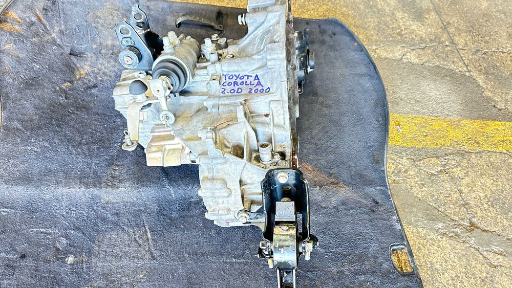 Caixa de Velocidades Toyota 2.0 D Ano 2000