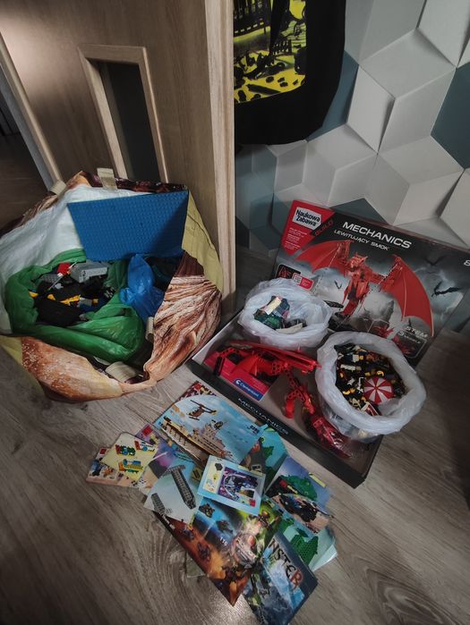 Wielki Mix ok. 8kg klocków kompatybilnych z LEGO : Figurki, Płyty, Instrukcje