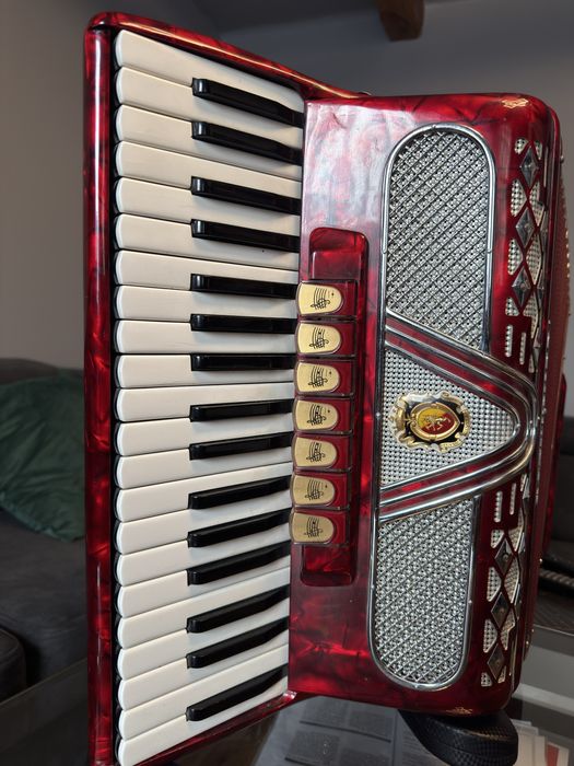 Akordeon włoski Marinucci 80basów