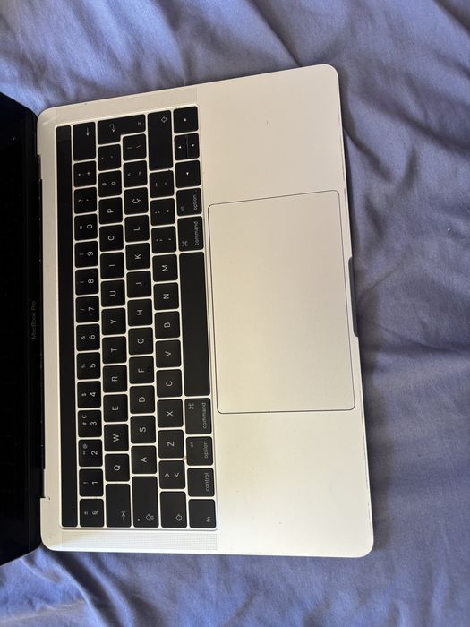 Macbook pro apple