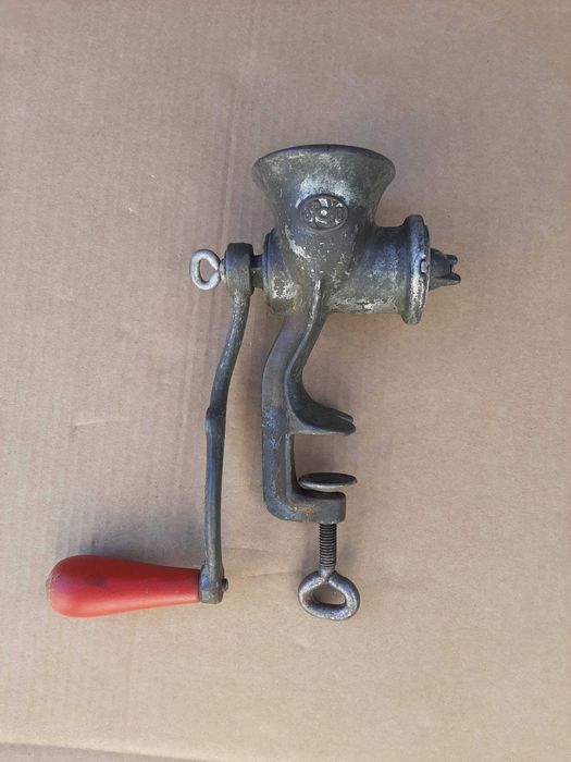 Moinho de carne manual