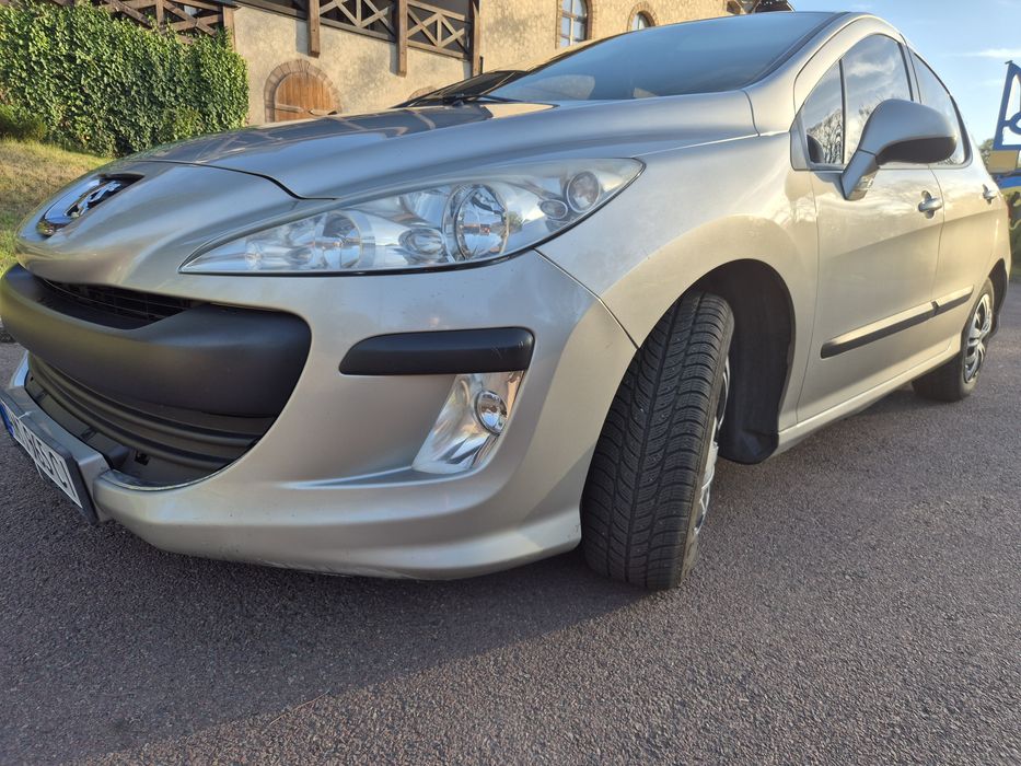Автомобіль Peugeot 308 / 2010 року / дизель 1.6